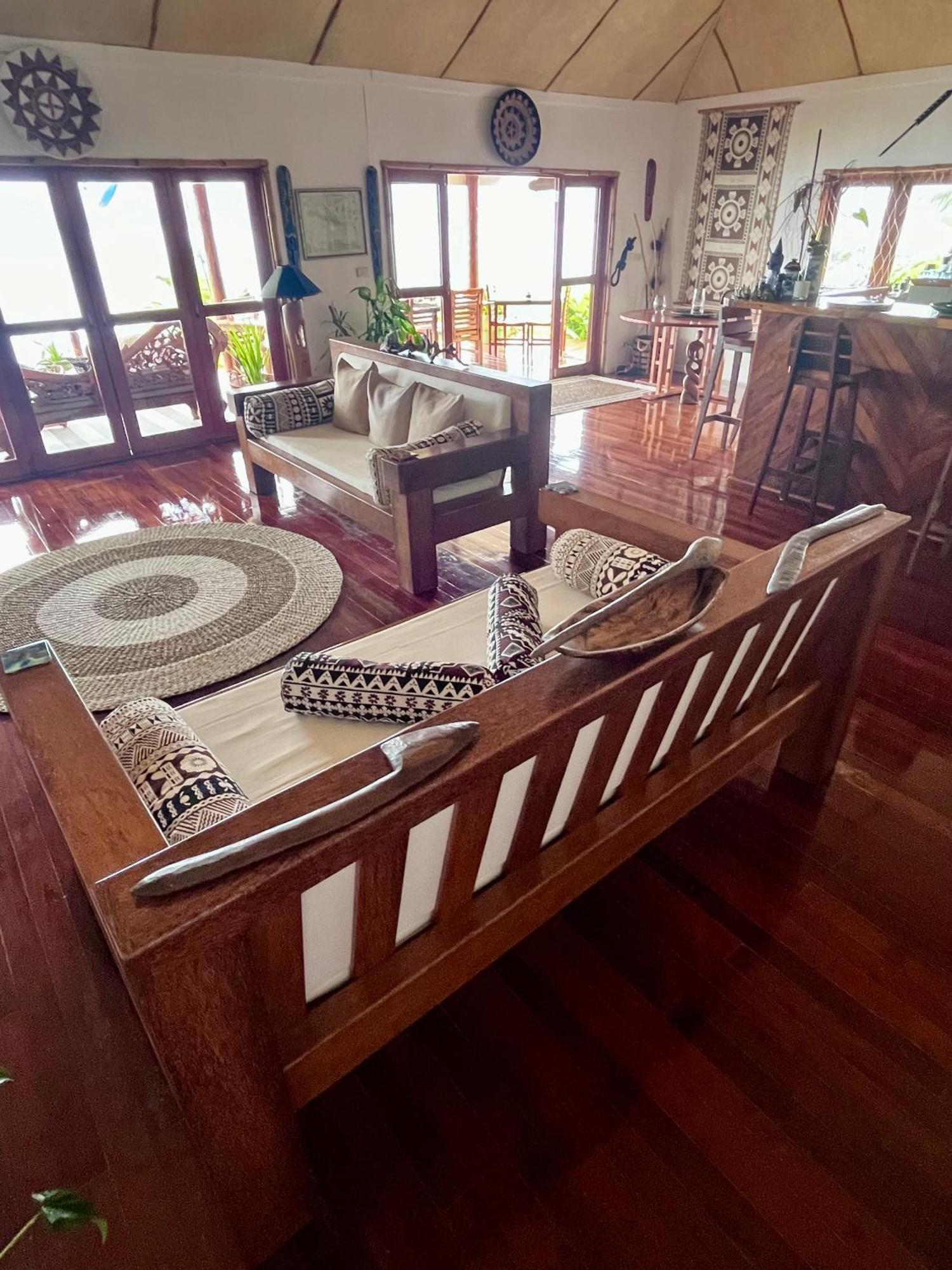 Naveria Heights Lodge Savusavu Exterior photo