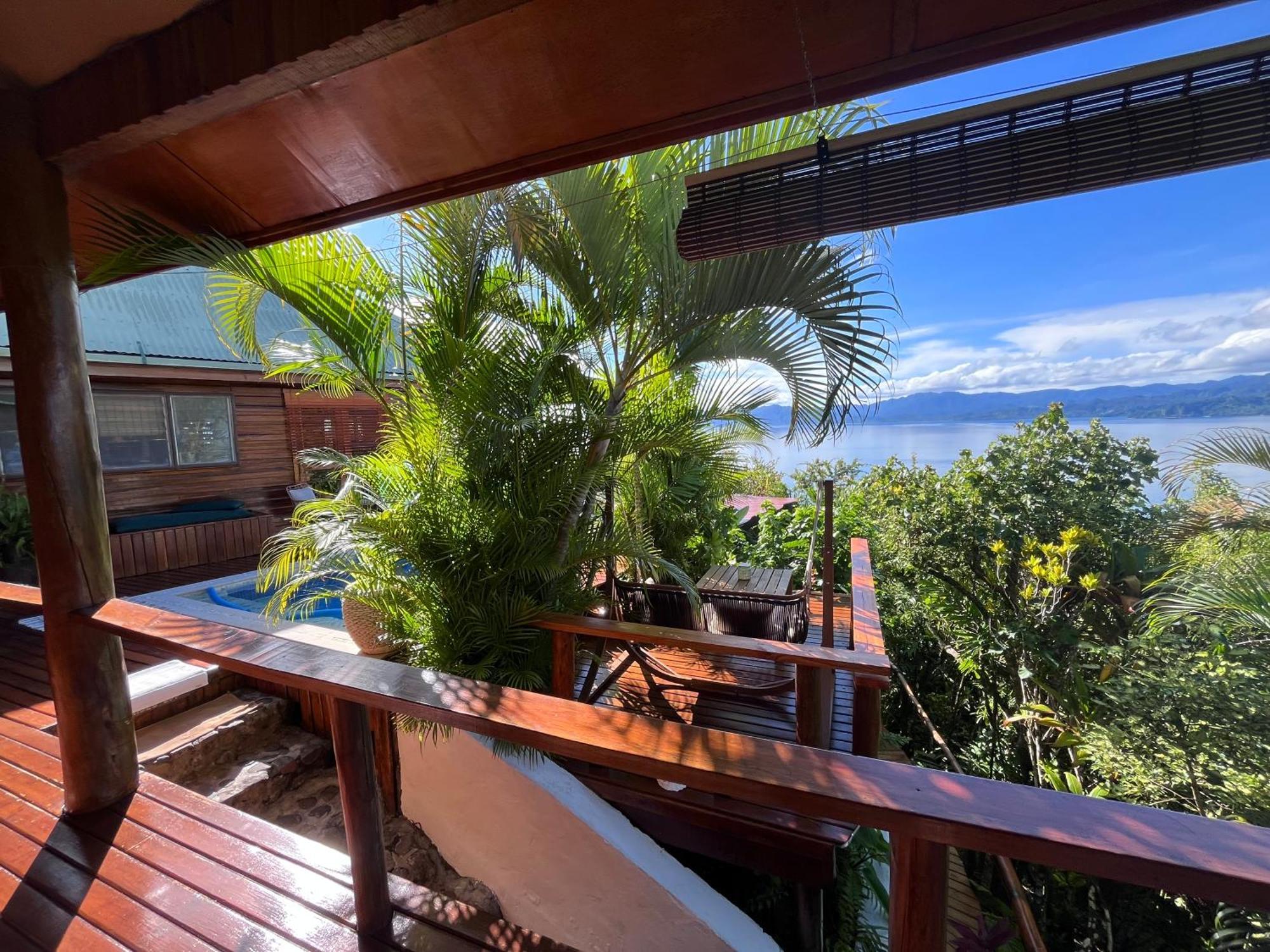 Naveria Heights Lodge Savusavu Exterior photo