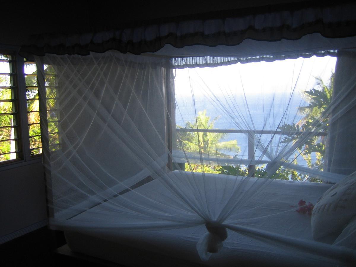 Naveria Heights Lodge Savusavu Exterior photo
