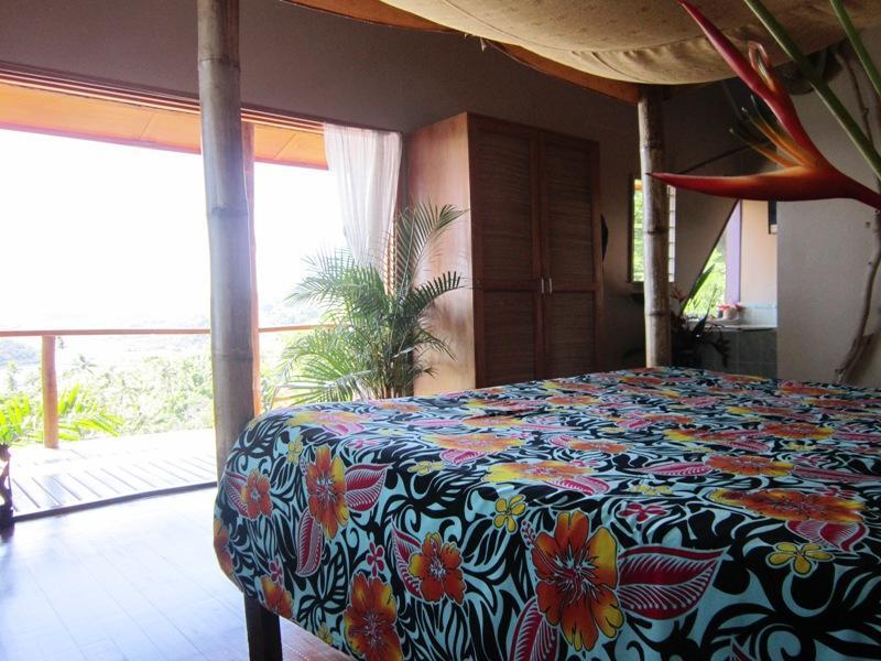 Naveria Heights Lodge Savusavu Exterior photo